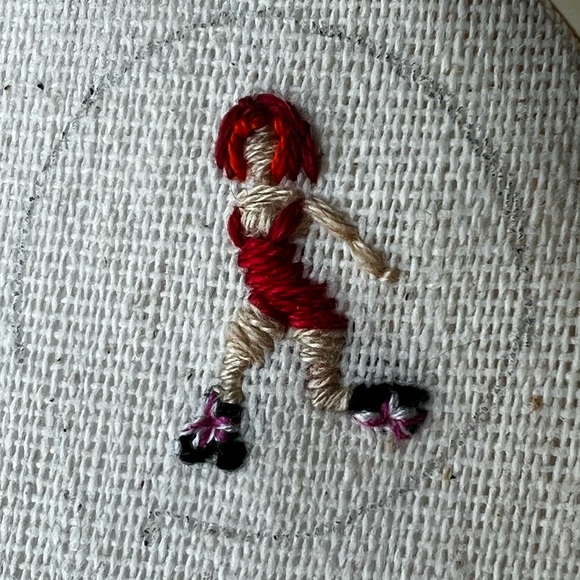 Spice Girls Hand Embroidered Figure Miniature Wooden Charm - Picture 6 of 9